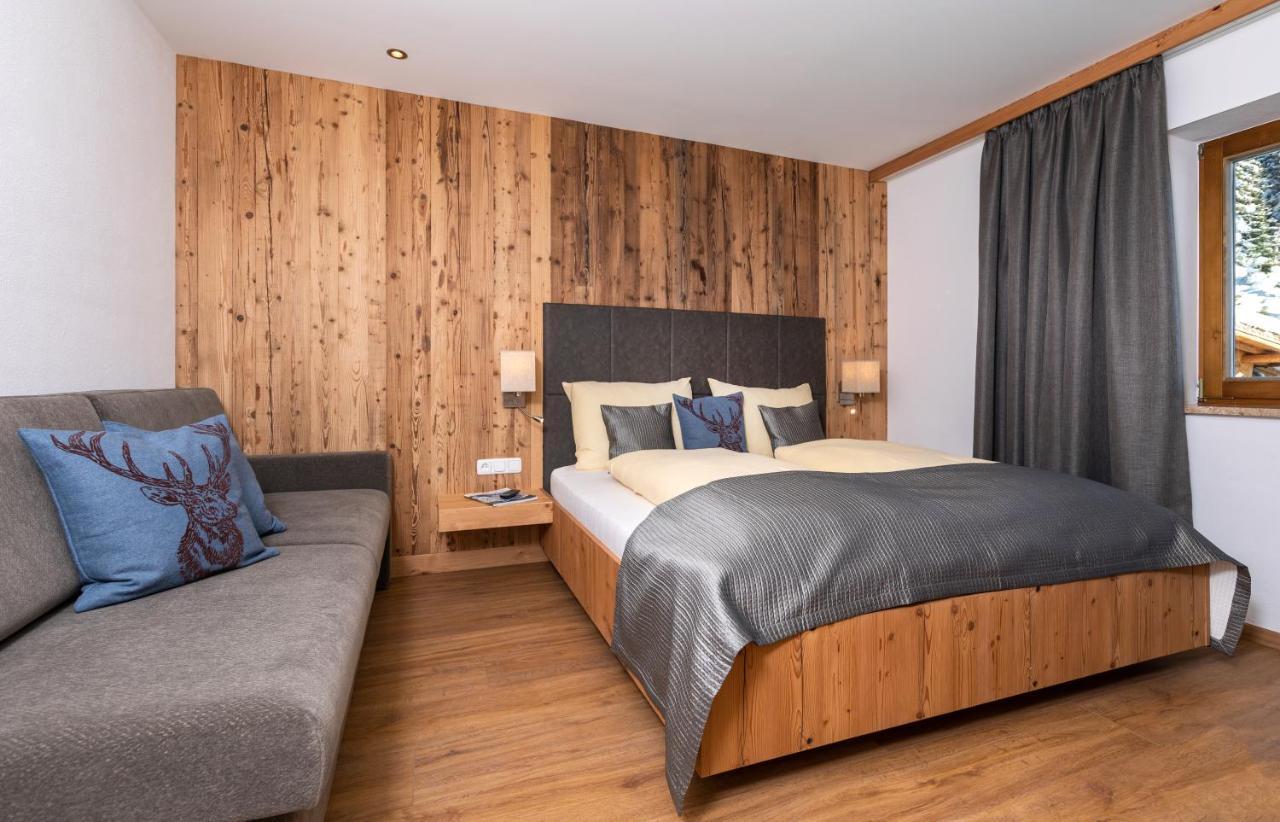 Das Gruenholz Aparthotel มึลบาค อัม โฮคเคอนิก ภายนอก รูปภาพ
