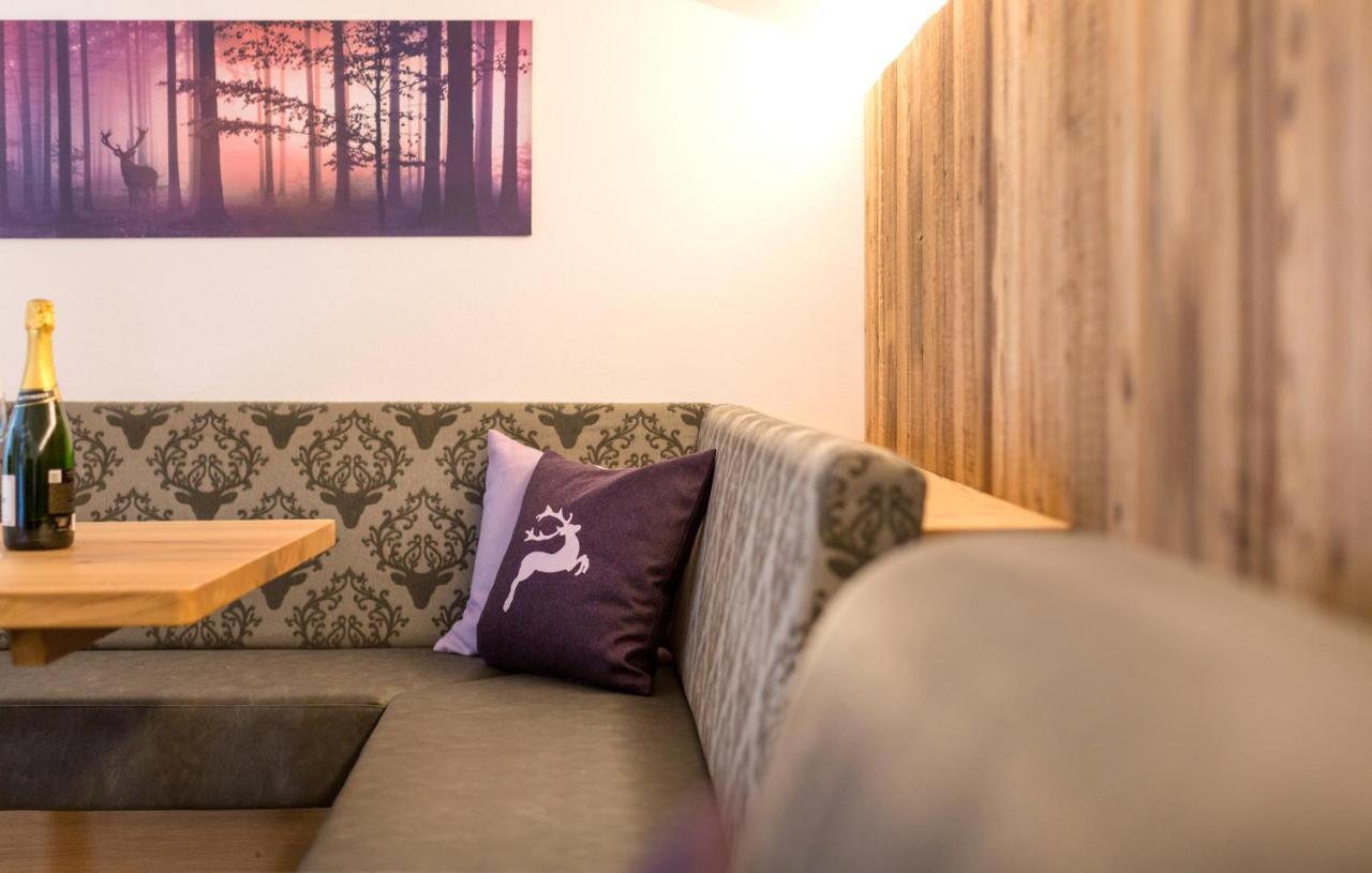 Das Gruenholz Aparthotel มึลบาค อัม โฮคเคอนิก ภายนอก รูปภาพ