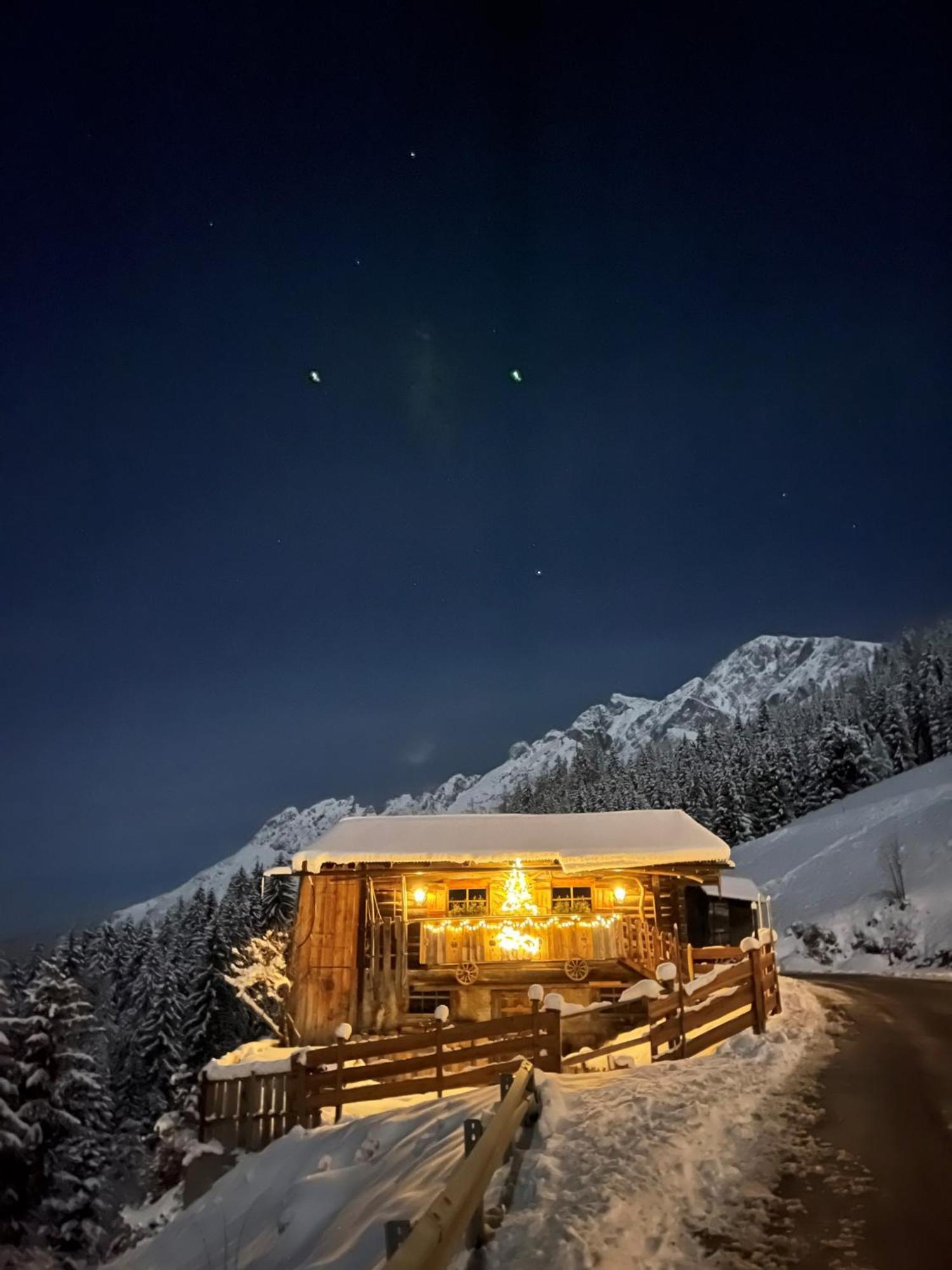Das Gruenholz Aparthotel มึลบาค อัม โฮคเคอนิก ภายนอก รูปภาพ