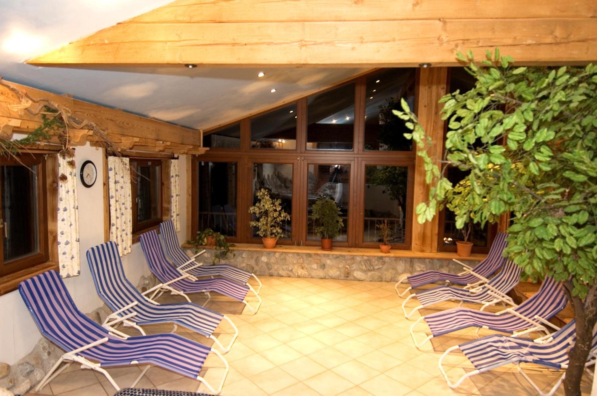 Das Gruenholz Aparthotel มึลบาค อัม โฮคเคอนิก ภายนอก รูปภาพ