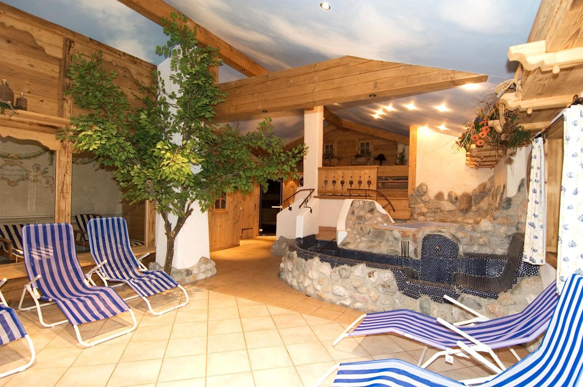 Das Gruenholz Aparthotel มึลบาค อัม โฮคเคอนิก ภายนอก รูปภาพ