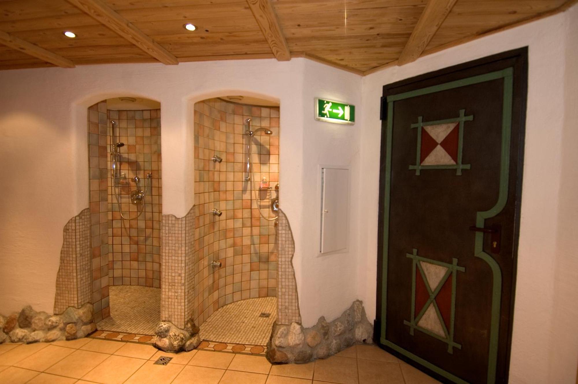 Das Gruenholz Aparthotel มึลบาค อัม โฮคเคอนิก ภายนอก รูปภาพ