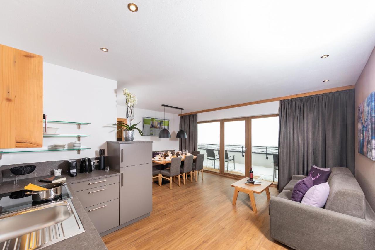 Das Gruenholz Aparthotel มึลบาค อัม โฮคเคอนิก ภายนอก รูปภาพ