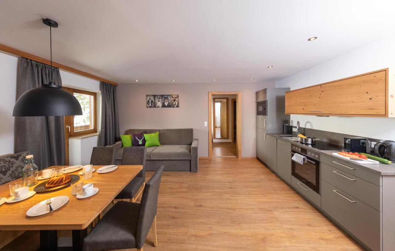 Das Gruenholz Aparthotel มึลบาค อัม โฮคเคอนิก ภายนอก รูปภาพ