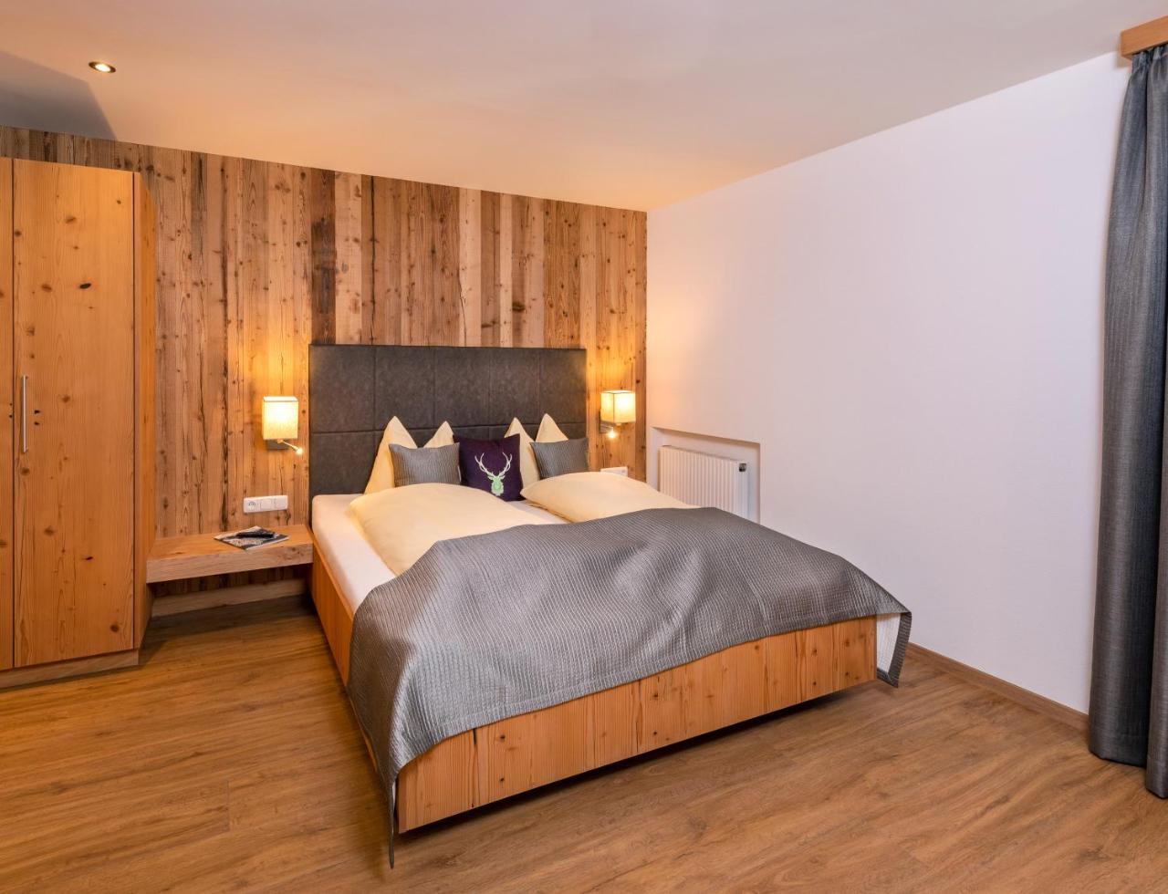 Das Gruenholz Aparthotel มึลบาค อัม โฮคเคอนิก ภายนอก รูปภาพ