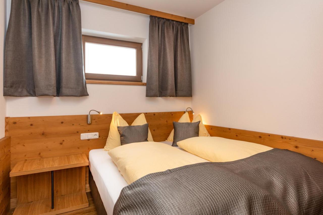 Das Gruenholz Aparthotel มึลบาค อัม โฮคเคอนิก ภายนอก รูปภาพ