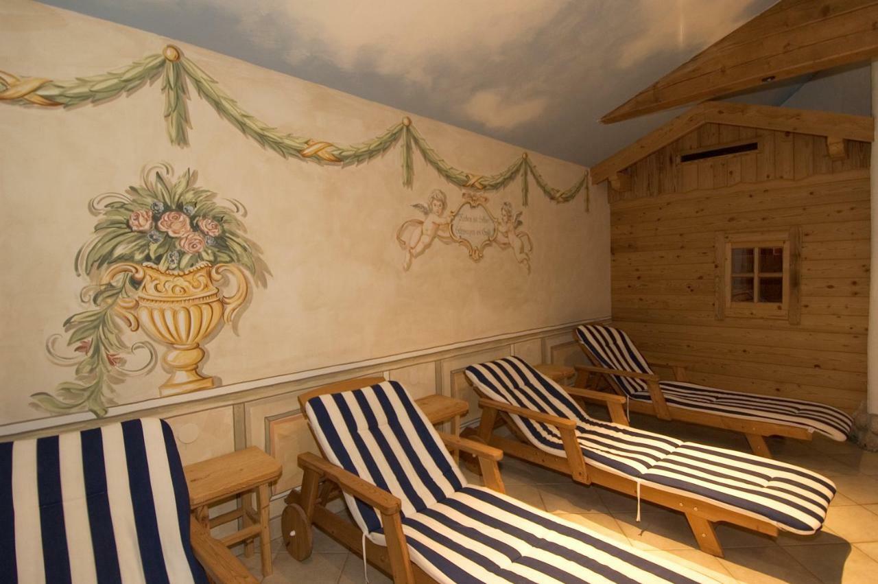 Das Gruenholz Aparthotel มึลบาค อัม โฮคเคอนิก ภายนอก รูปภาพ